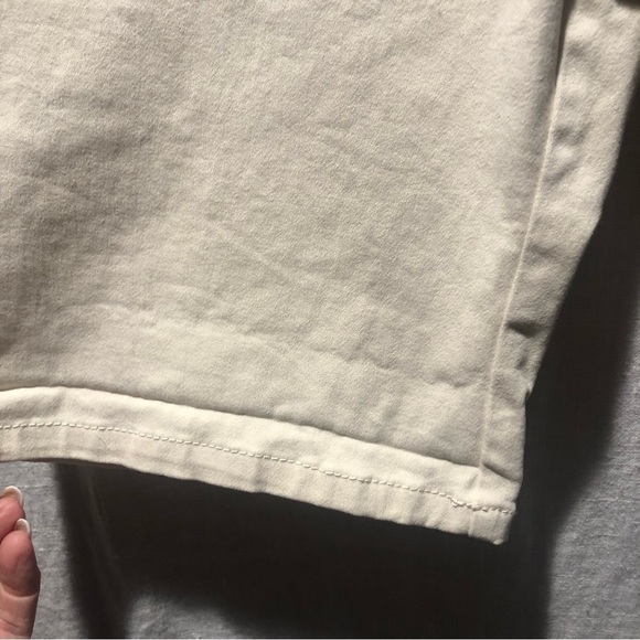 Topman Mens flat front chino shorts ivory cream color size 32 - Picture 3 of 9